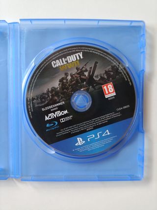 2x Call of Duty PS4 (PlayStation 4) WWII Black Ops