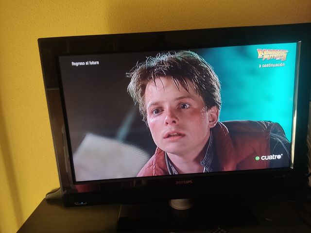 TV Philips 32" negra