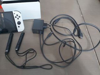 Nintendo Switch OLED bianco+ vari giochi