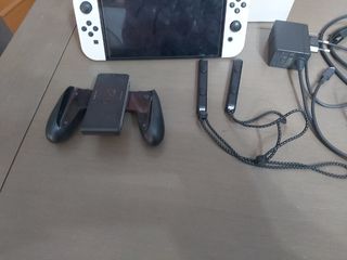 Nintendo Switch OLED bianco+ vari giochi