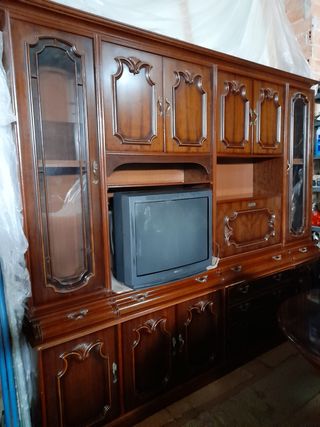 Mueble salón madera nogal