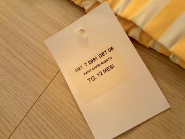 Shorts estivi gialli a righe