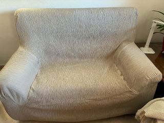 2 sofás color beige