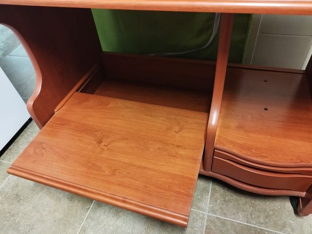 Mesa ordenador madera marrón