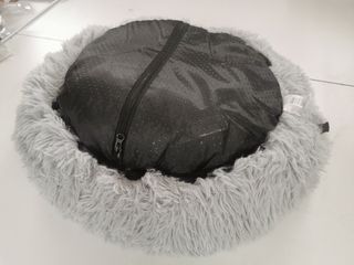 Cama redonda gris para mascotas