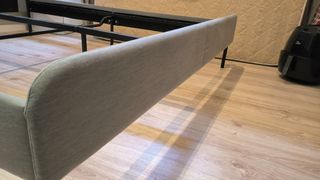 Somier Ikea SLATTUM 160x200cm gris.