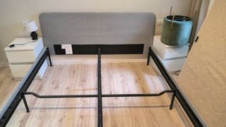 Somier Ikea SLATTUM 160x200cm gris.