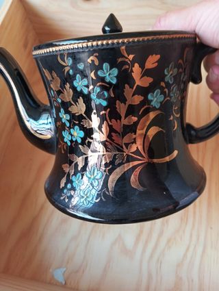 Cafetera inglesa porcelana negra dorada
