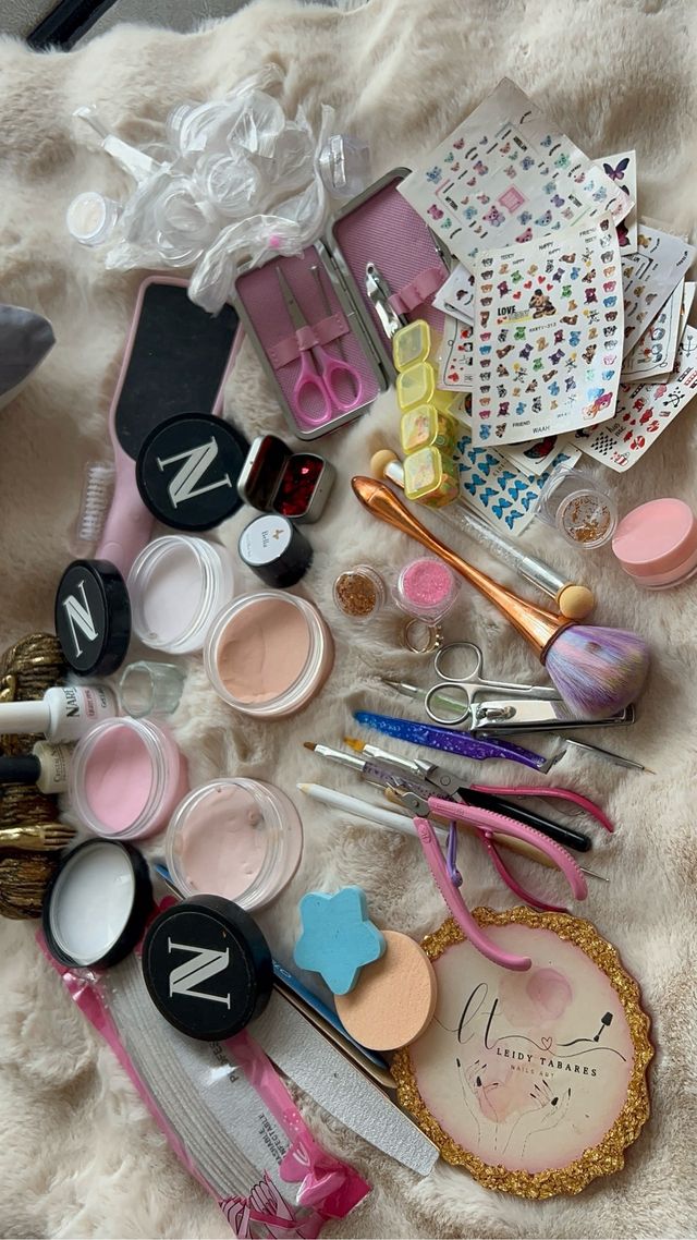 Kit manicura: Colores rosa y multicolor