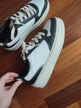 Zapatillas Zara - Blancas y Negras