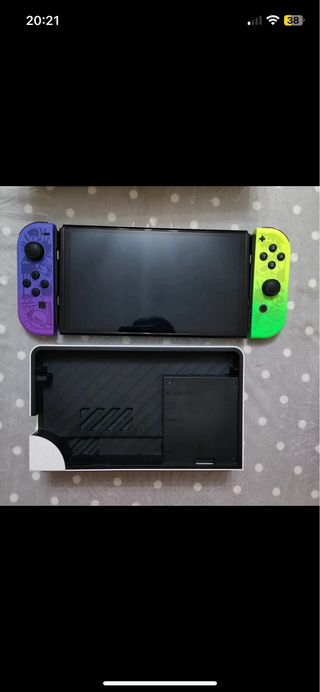 Nintendo Switch OLED Splatoon 3 + gioco Pokémon 