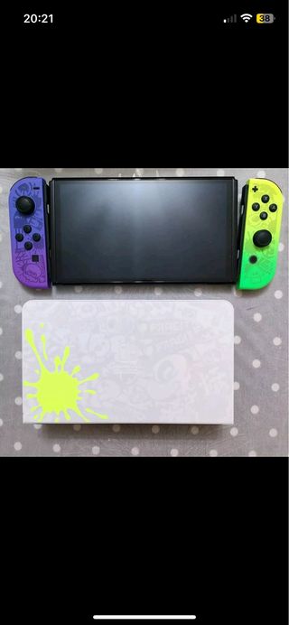 Nintendo Switch OLED Splatoon 3 + gioco Pokémon 