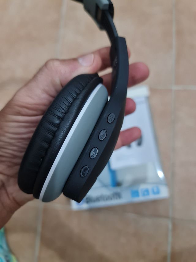 Cuffie Bluetooth Grundig - mai usate 