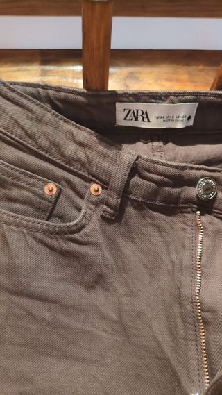 Pantalones Zara marrón