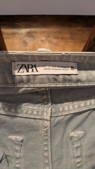 Vaqueros Zara azul claro 