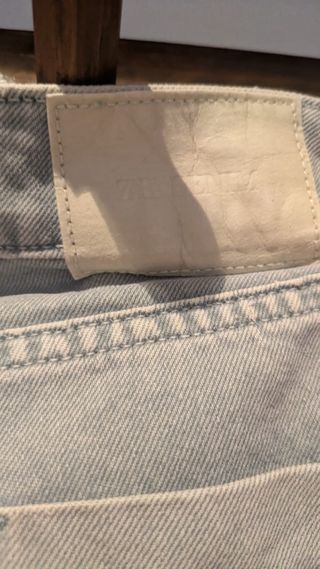 Vaqueros Zara azul claro 