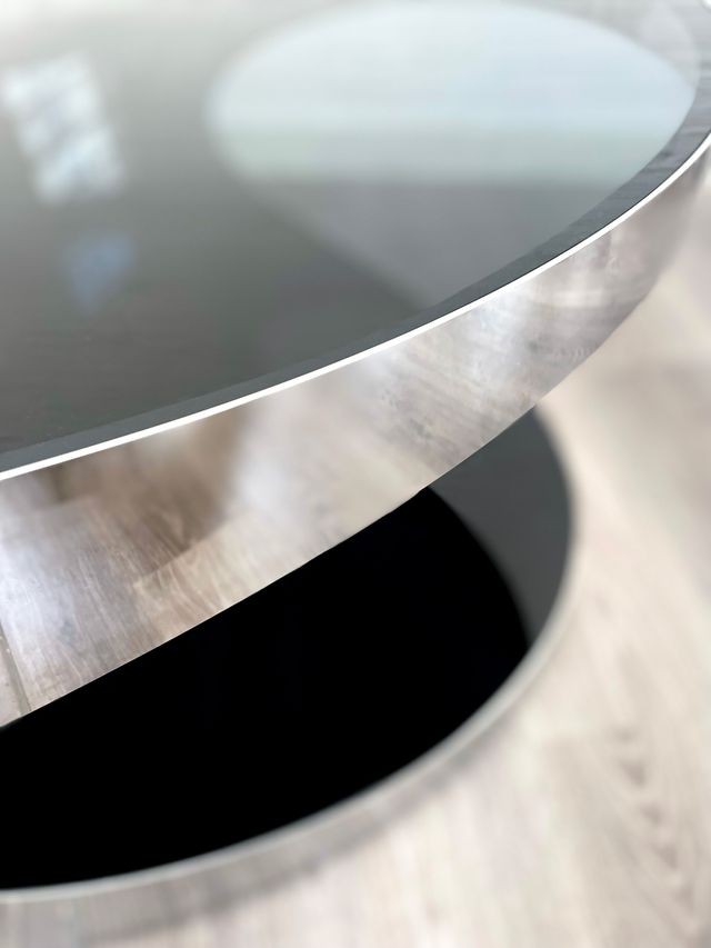 MESA DE CENTRO OVALADA "PROMETHEUS". ALEMANIA 90s