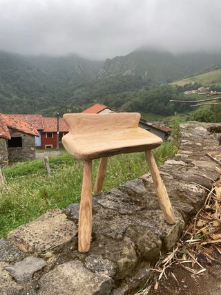 Taburete madera artesanal único