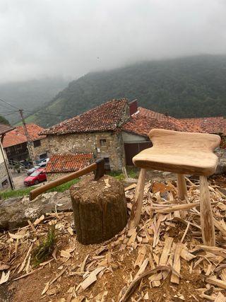 Taburete madera artesanal único