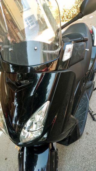 Scooter Yamaha YP125R. Soy titular.