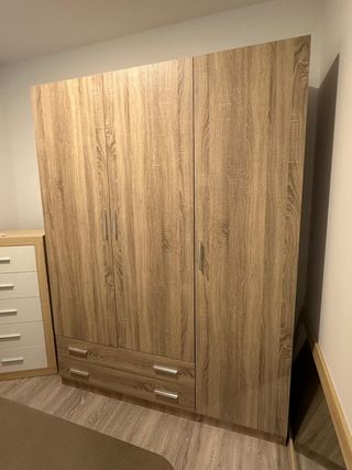 Armario de 3 puertas Roble NUEVOS!