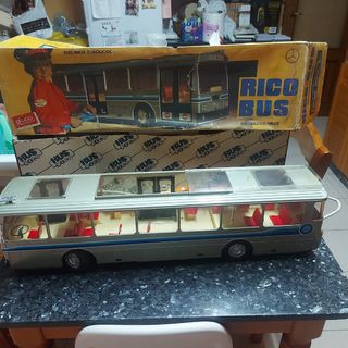 Autobús Rico Mercedes-Benz