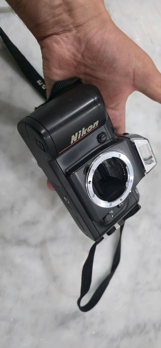 Nikon F-401 AF: fotocamera vintage