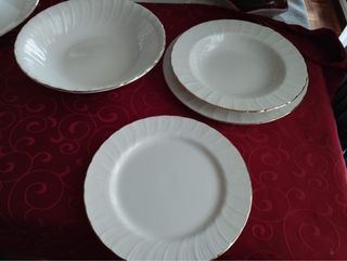 Vajilla porcelana blanca y dorada