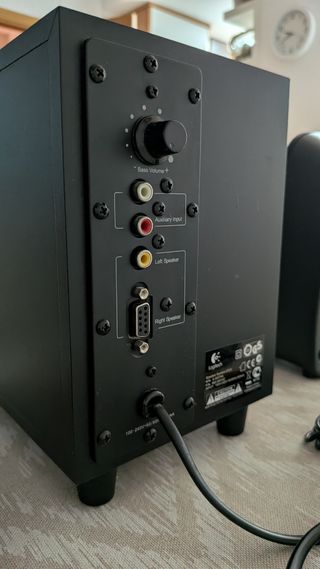 Sistema di altoparlanti Logitech Z323 2.1
