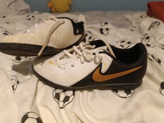 Zapatillas Nike Phantom fútbol s niño.T 36.5 (C)