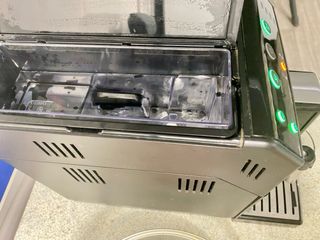 Cafetera Philips Serie 3000, modelo HD8821/01