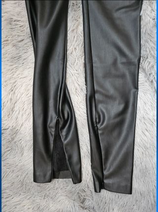 Pantalones cuero Zara negros