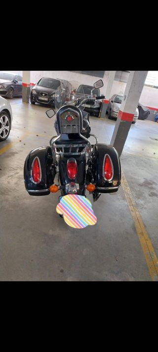 Kawasaki Vulcan 900 Custom