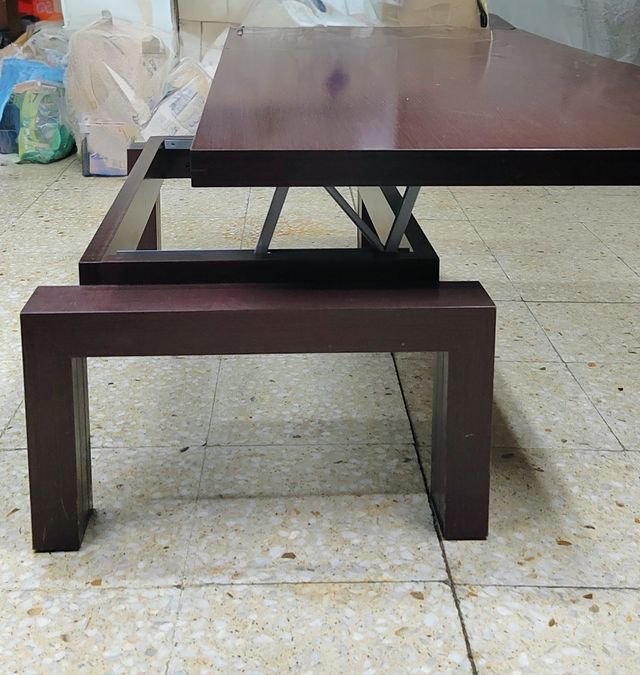 Mesa centro elevable marrón