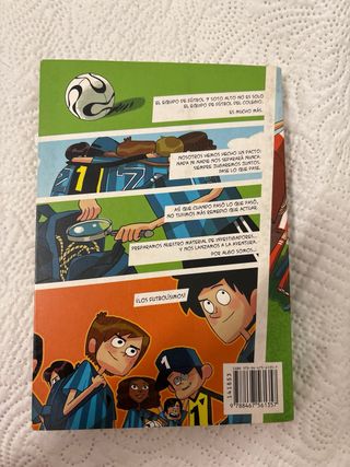 Cómic + Libro de “Los Futbolisimos”