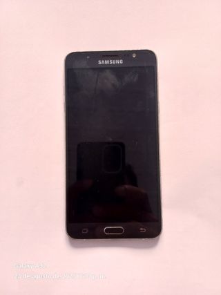 Samsung Galaxy J7 Metal - 16GB