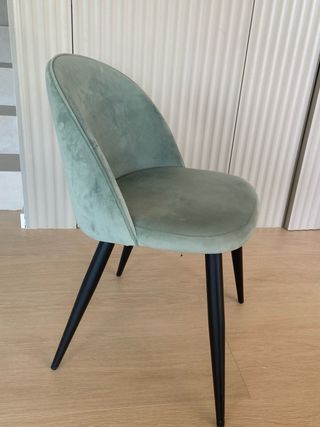 Mesa comedor + 6 sillas 
(Maisons du monde)