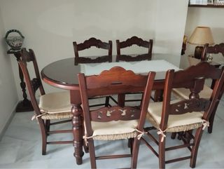 Mesa comedor de madera + 6 sillas + mueble cristal