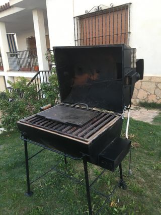 Barbacoa portátil estilo locomotora
Oferta feria
