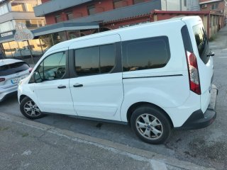 Ford Grand Tourneo Connec  adaptada discapacitados