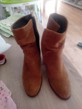 Botines Marrón - Tacon Bajo