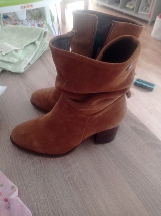 Botines Marrón - Tacon Bajo