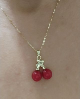Collar en oro laminado 14k con dije de cerezas