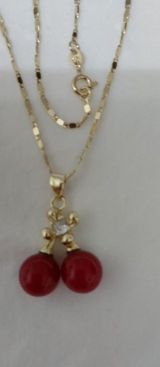 Collar en oro laminado 14k con dije de cerezas