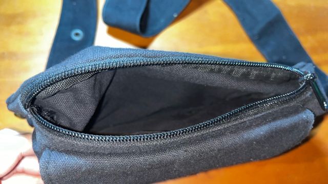 Riñonera negra - Bolso bandolera