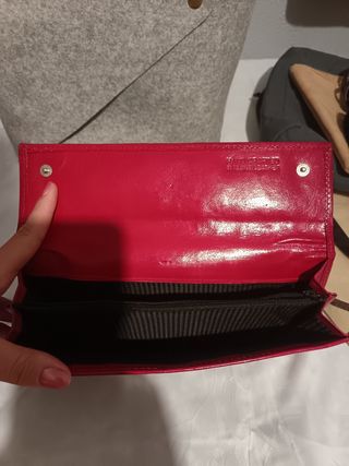 Cartera cuero roja