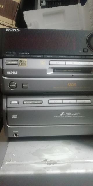 Minicadena Sony 3 CDs - Gris Plata
