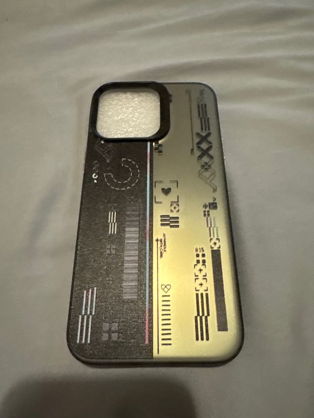 Funda iPhone 15 Pro Max - Diseño futurista
