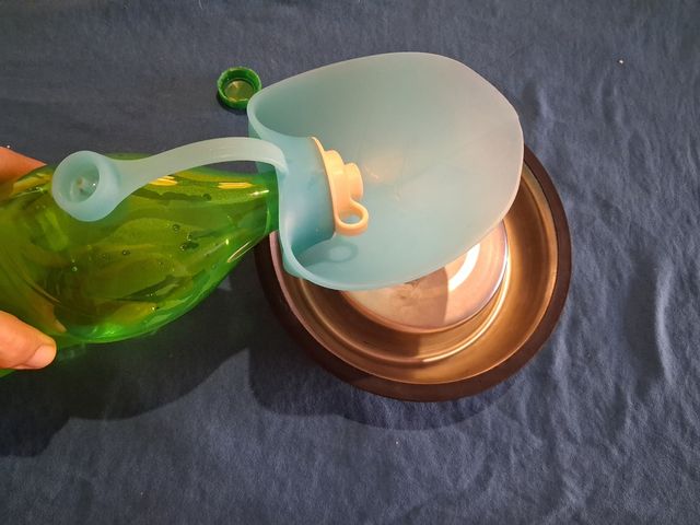 Lote bebedero portátil y comedero mini