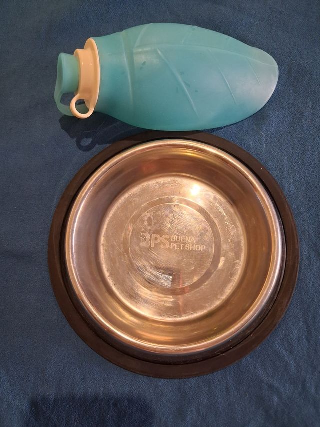 Lote bebedero portátil y comedero mini